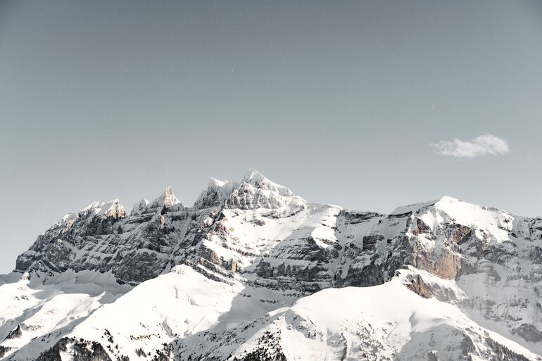 Snow capped mountains - Cookiebot